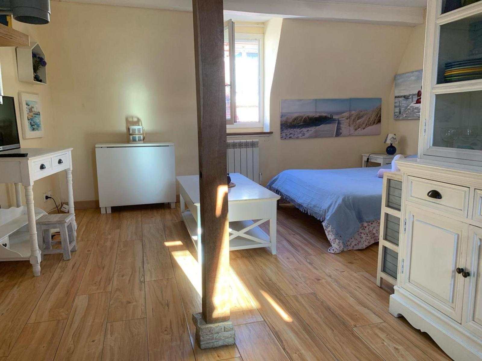Charming Flat Middle Of Trouville, 150M From Beach Exterior photo