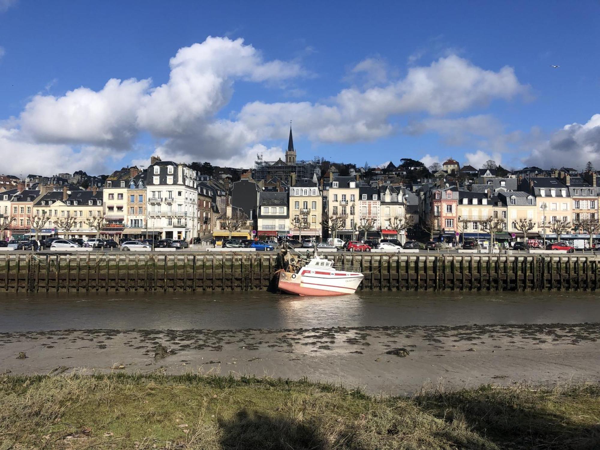Charming Flat Middle Of Trouville, 150M From Beach Exterior photo